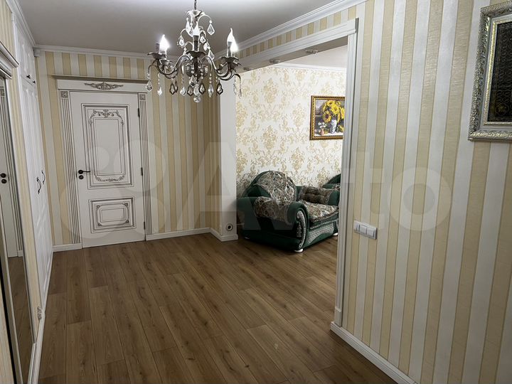 2-к. квартира, 88 м², 1/5 эт.