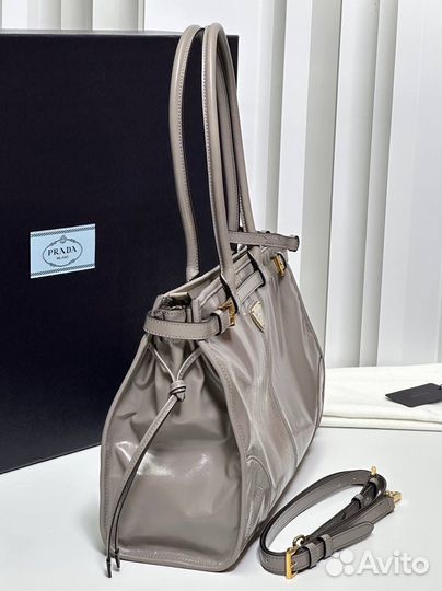Сумка Prada натуральная кожа