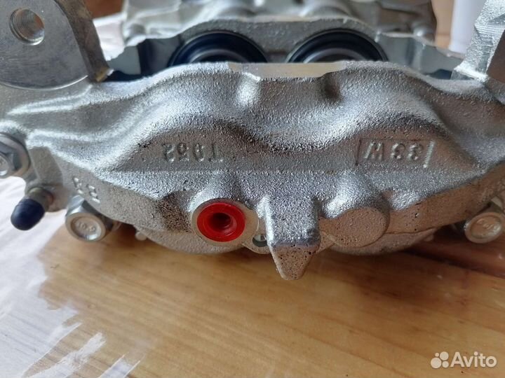 Суппорт toyota land cruiser 200