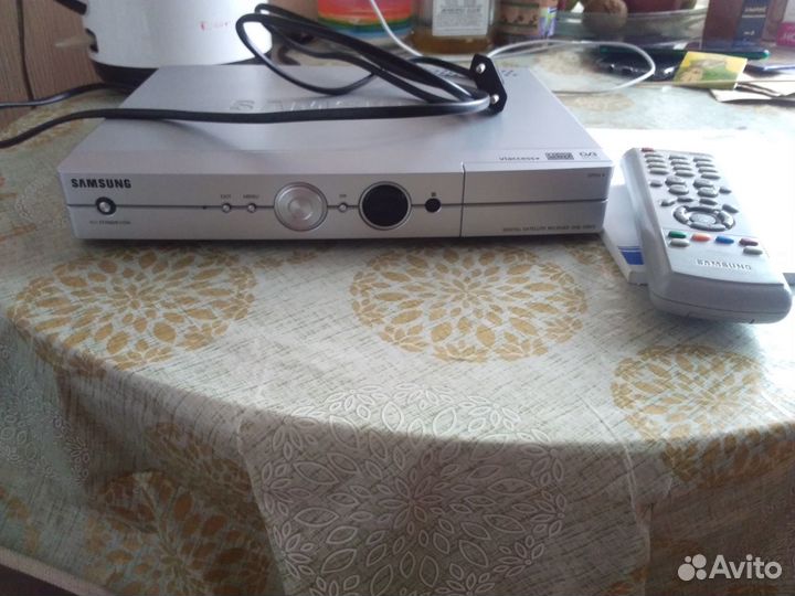 Спутниковый ресивер Samsung DSB-S300V/S300F