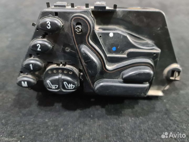 Блок управления заднего левого сиденья Mercedes220