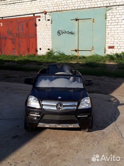 Детская машина электромобиль с пультом