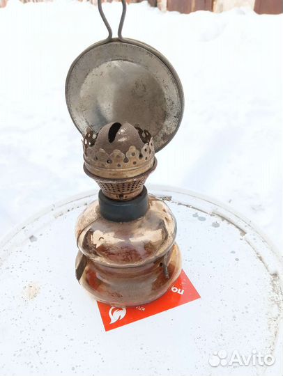 Стеклянная керосиновая лампа