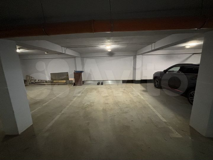 Машиноместо, 25 м²