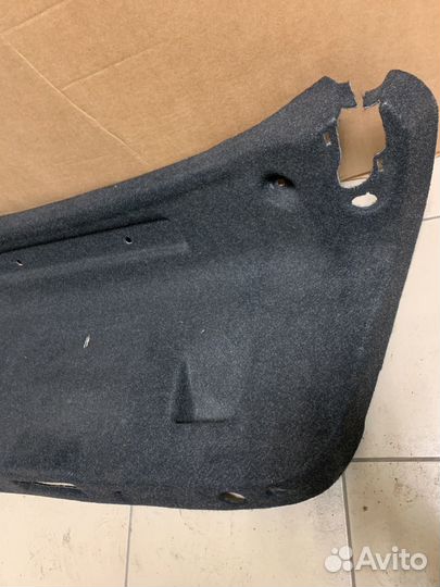 Обшивка крышки багажника BMW F32 F82 M4