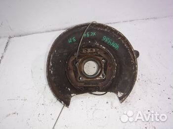 Кулак задний правый Вольво