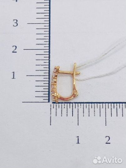 Золотые серьги с камнем