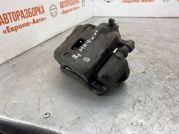 Суппорт тормозной передний правый Kia Magentis 2