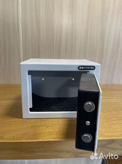 Оружейный сейф