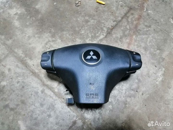 Подушка безопасности в руль Mitsubishi Lancer 9