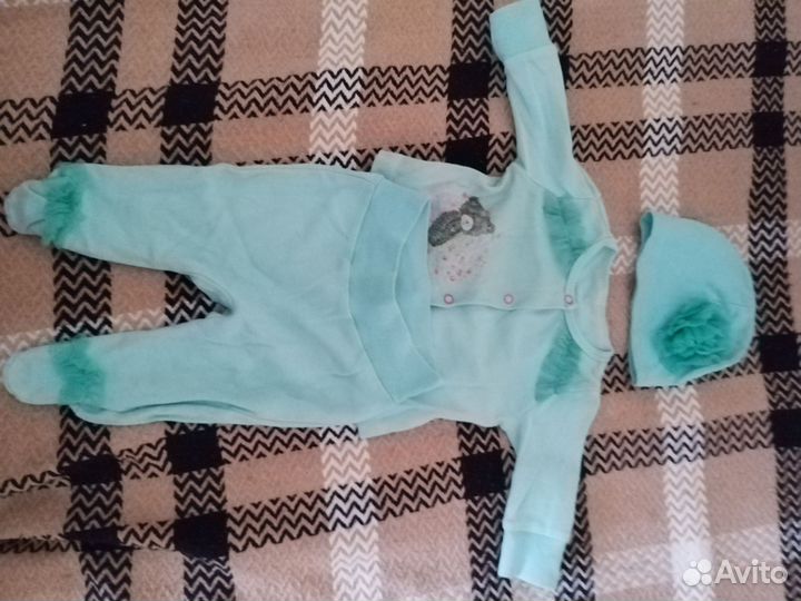 Одежда для девочки пакетом 0 до 3-х месяцев
