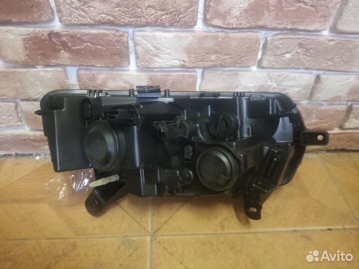 Фара левая Renault Logan 2 2018 - 2021