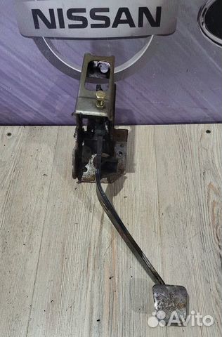 Педаль сцепления Nissan almera N16