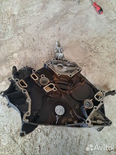 Крышка двигателя передняя Mercedes W203