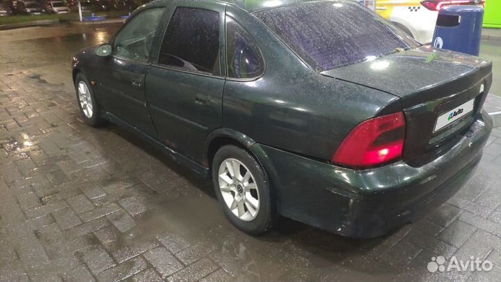 Opel Vectra 2.0 МТ, 1998, 290 000 км