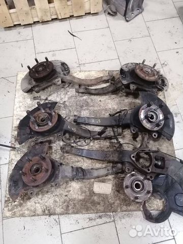 Кулак передний Jeep Grand Cherokee Wk2