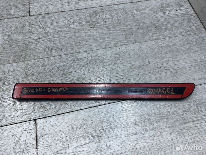 Накладка двери задней правой