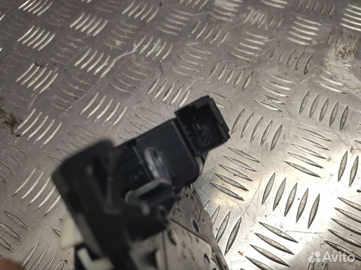 Замок крышки багажника BMW 5 F10/F11/GT F07 2010