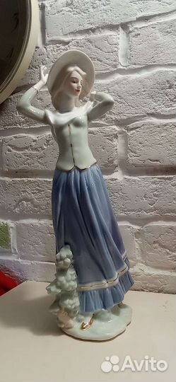 Фарфоровые статуэтки