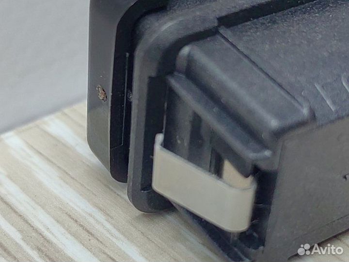 Кнопка открывания багажника Bmw X6 E71 N54B30 2008