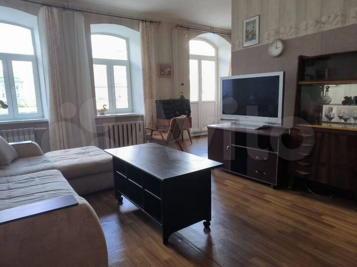 1-к. квартира, 53 м², 2/5 эт.