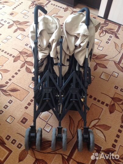 Коляска для двойни