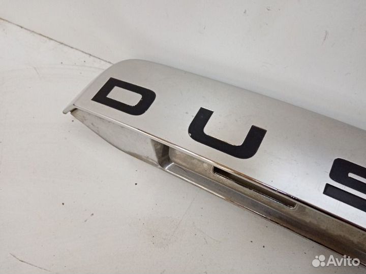 Накладка крышки багажника задняя Renault Duster