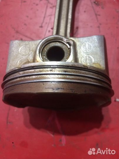 Поршень Toyota Rav4 XA30 A3ZRA22 2005-2014