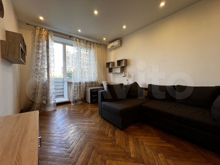 2-к. квартира, 50 м², 8/10 эт.