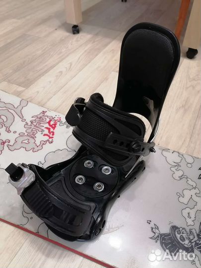 Сноуборд с креплениями 156