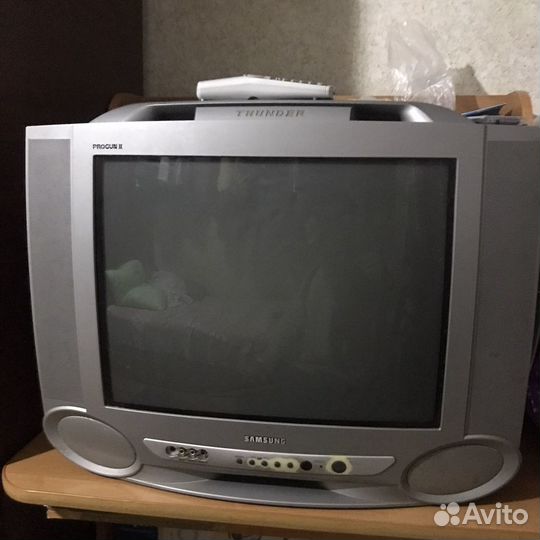 Старый телевизор Samsung