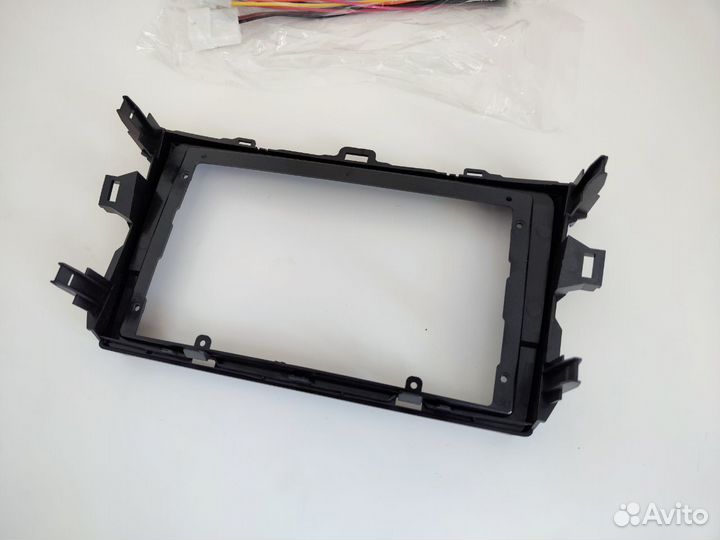 Рамка магнитолы Toyota Corolla 9 дюймов