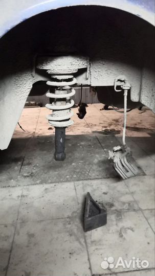 Слесарь моторист