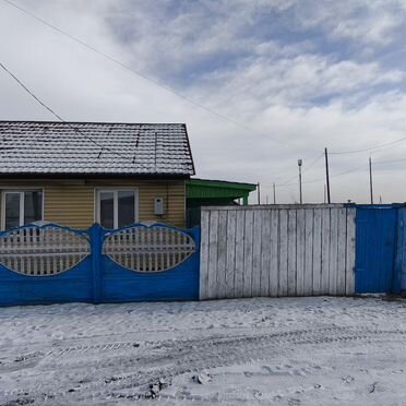 Дом 33,6 м² на участке 6 сот.