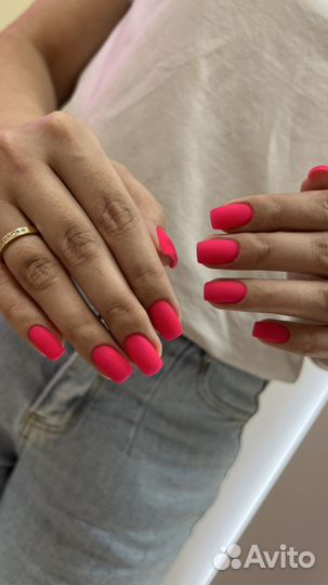 Маникюр, педикюр, наращивание ногтей