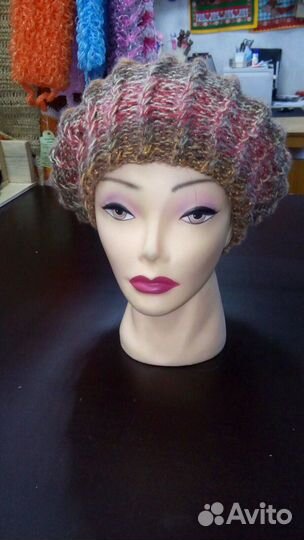 Берет, ручная вязка спицами