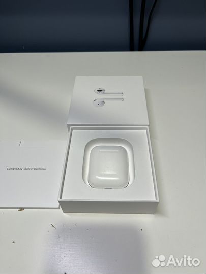 Apple AirPods 2