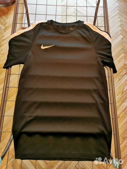 Спортивная футболка Nike dri-fit