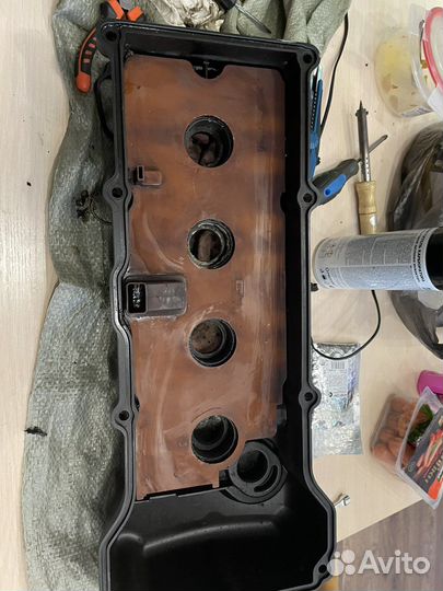 Клапанная крышка Nissan Sunny