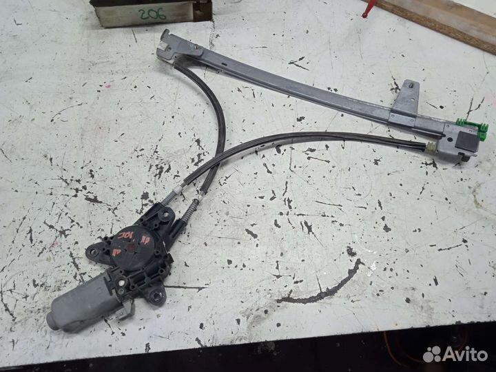 Стеклоподъёмник передний правый Peugeot 306 Пежо