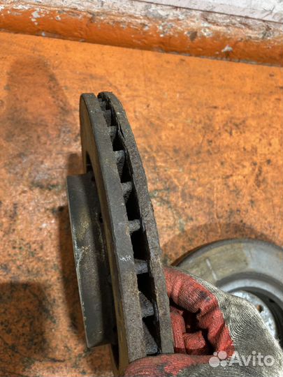 Диск тормозной передний Peugeot 4007 2008-2013