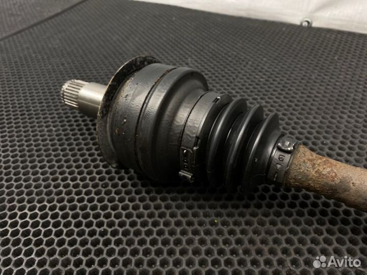 Привод задний Mercedes-Benz C-Class W203 271.946