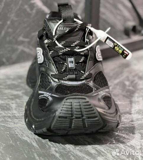 Кроссовки balenciaga 10xl на руках