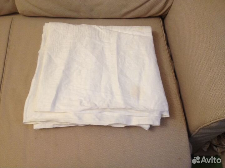 Скатерти, подставка под стакан, салфетки,плед