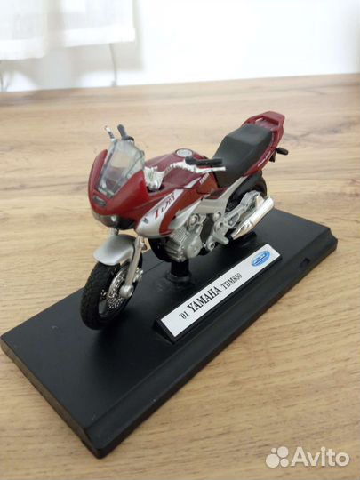 Коллекционная модель 01 yamaha TDM850