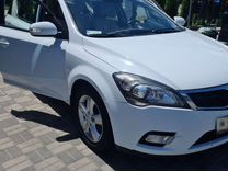 Kia Ceed 1.6 AT, 2011, 210 000 км, с пробегом, цена 965 000 руб.