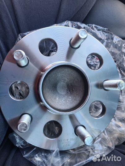 Ступица с датчико авс заднего левого колеса