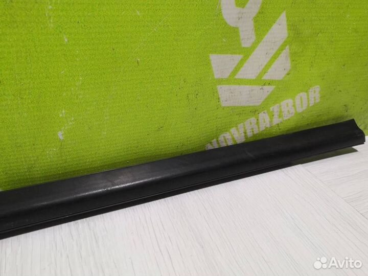 Уплотнитель стекла двери Киа Оптима 3