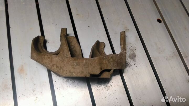 Кронштейн крепления троса кпп для Chevrolet Cobalt