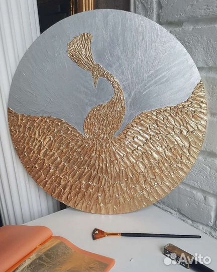 Картины пано из дерева Золотой Павлин 40 см